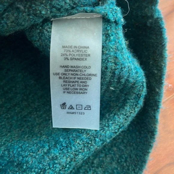 Vince Camuto Green Turtleneck Long Sleeve Knit Sweater - Picture 6 of 8